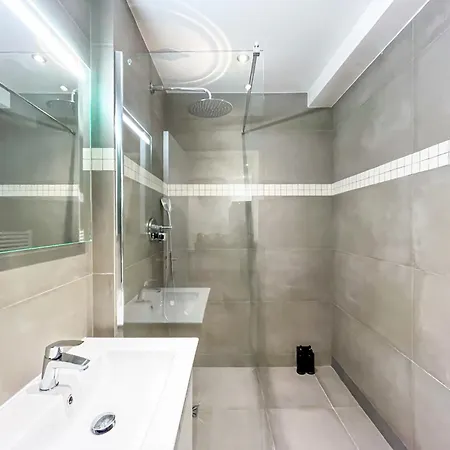Urbanflat 201 - Beautiful 2 Bedroom Flat In The Center Of *